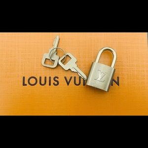 Louis Vuitton 318 Lock/key set